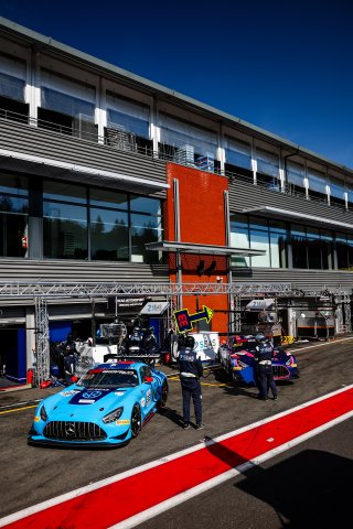 #33 - 2Seas Motorsport - Scott NOBLE - Lewis WILLIAMSON - Jason HART - Aaron WALKER - Mercedes-AMG GT3 EVO