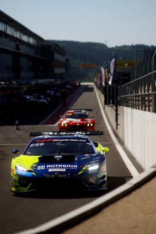 #96 - Rutronik Racing - Luca ENGSTLER - Marco MAPELLI - Patric NIEDERHAUSER - Lamborghini Temerario GT3 | SRO / JEP