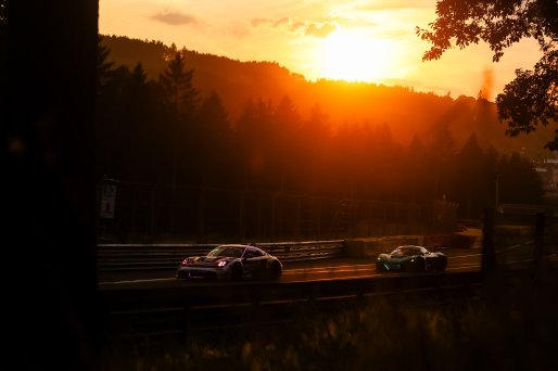 #86 - High Class Racing - Kerong LI - Anders FJORDBACH - Bo YUAN - Hongli YE - Porsche 911 GT3 R (992) EVO | SRO / JEP