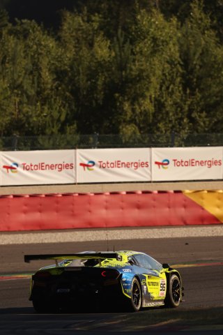 #96 - Rutronik Racing - Luca ENGSTLER - Marco MAPELLI - Patric NIEDERHAUSER - Lamborghini Temerario GT3
