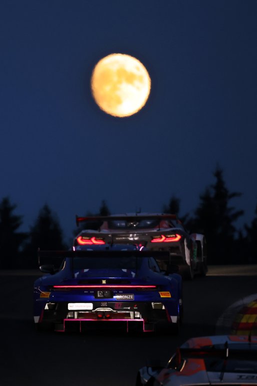 #97 - Rutronik Racing - Martin RUMP - Antares AU - Michelle GATTING - Sven MULLER - Porsche 911 GT3 R (992) EVO | SRO / JEP