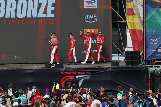 #991 - Paradine Competition - Darren LEUNG - James KELLETT - David PITTARD - Leyton FOURIE - BMW M4 GT3 EVO | SRO / JEP