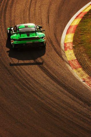 #54 - Dinamic GT - Loris CABIROU - Tanart SATHIENTHIRAKUL - Francesco SIMONAZZI - Angus WHITESIDE - Porsche 911 GT3 R (992) EVO | SRO / JEP