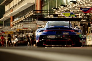 #97 - Rutronik Racing - Martin RUMP - Antares AU - Michelle GATTING - Sven MULLER - Porsche 911 GT3 R (992) EVO
