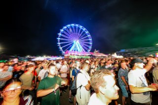 Fans at the Dimitri Vegas Concert