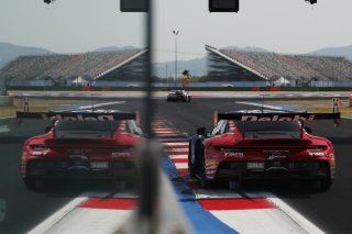 #10 - Boutsen VDS - Gilles MAGNUS - Robin KNUTSSON - Porsche 911 GT3 R (992) EVO