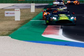#11 - Comtoyou Racing - Marcelo TOMASONI - Felice JELMINI - Aston Martin Vantage AMR GT3 EVO