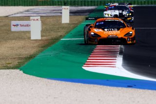 #5 - Optimum Motorsport - Mikey PORTER - Guilherme OLIVEIRA - McLaren 720S GT3 EVO
