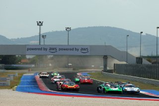 #54 - Dinamic GT - Tanart SATHIENTHIRAKUL - Mark KASTELIC - Porsche 911 GT3 R (992) EVO