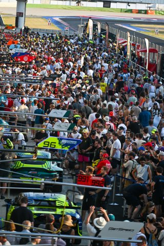 Fans at the Autograph Session