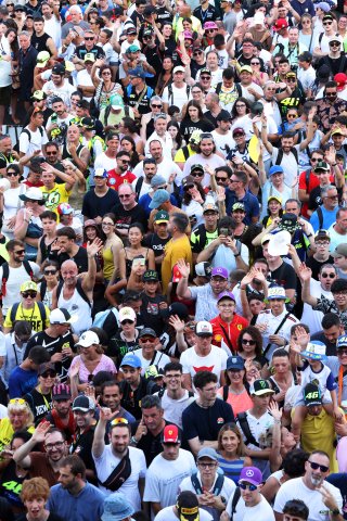 Fans Queue for the Pitwalk