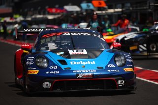 #10 - Boutsen VDS - Gilles MAGNUS - Robin KNUTSSON - Porsche 911 GT3 R (992) EVO