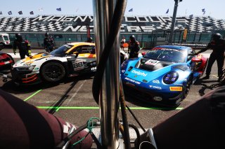 #10 - Boutsen VDS - Gilles MAGNUS - Robin KNUTSSON - Porsche 911 GT3 R (992) EVO