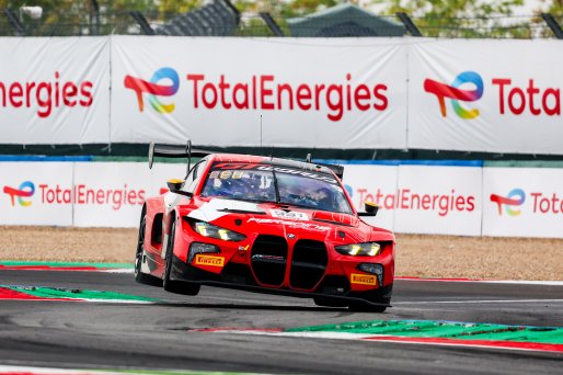 #991 - Paradine Competition - Darren LEUNG - Augusto FARFUS - BMW M4 GT3 Evo | SRO Motorsports Group