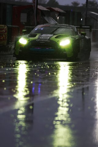 #34 - Walkenhorst Motorsport - Mateo VILLAGOMEZ - Jamie DAY - Aston Martin Vantage AMR GT3 EVO