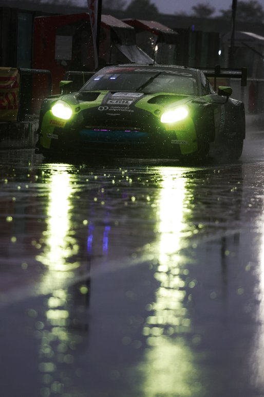 #34 - Walkenhorst Motorsport - Mateo VILLAGOMEZ - Jamie DAY - Aston Martin Vantage AMR GT3 EVO | SRO / JEP