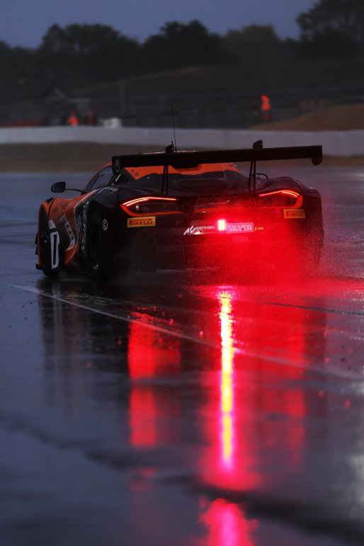#5 - Optimum Motorsport - Mikey PORTER - Guilherme OLIVEIRA - McLaren 720S GT3 EVO | SRO / JEP