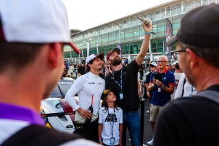 Fans on the Grid Walk