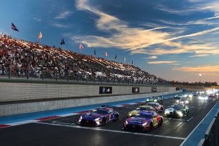 Start of Race 1 in Magny-Cours