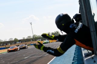 #5 - Optimum Motorsport - Mikey PORTER - Guilherme OLIVEIRA - McLaren 720S GT3 EVO