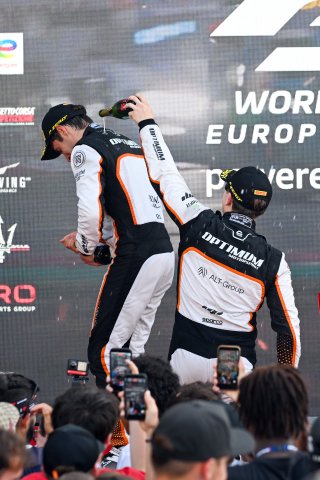 #5 - Optimum Motorsport - Mikey PORTER - Guilherme OLIVEIRA - McLaren 720S GT3 EVO