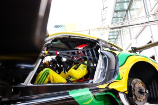 #48 - Winward Racing - Lucas AUER - Mercedes-AMG GT3 EVO