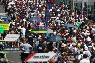 Fans on the Magny-Cours Pit Walk