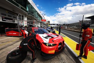 #991 - Paradine Competition - Dries Vanthoor - Darren Leung - James Kellett - BMW M4 GT3 EVO