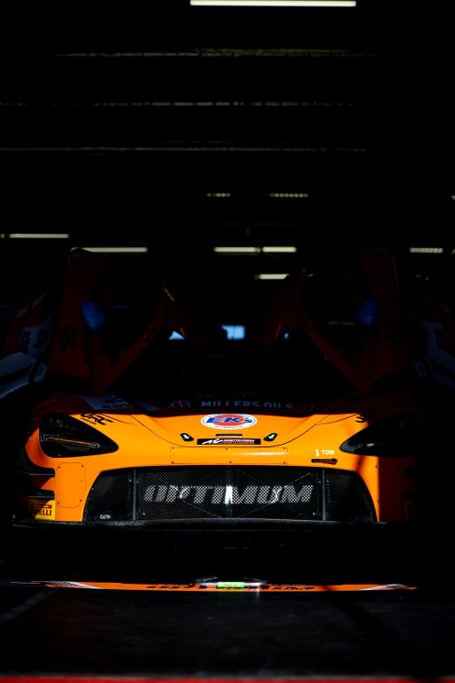 #4 - Optimum Motorsport - Adam Smalley - Freddie Tomlinson - Harry George - McLaren 720S GT3 EVO | SRO / JEP