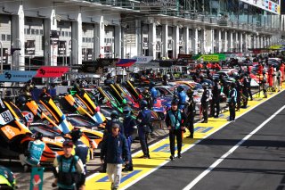 Cars in the Nurburgring pitlane 