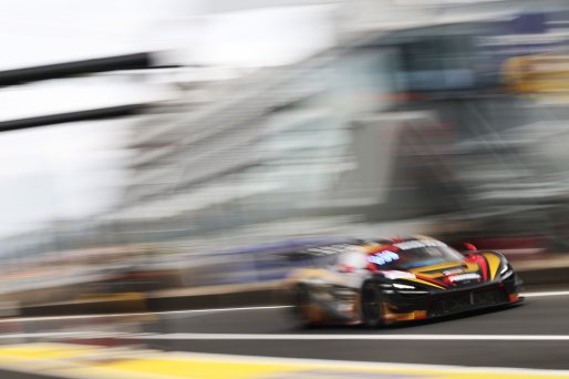 #555 - CSA Racing - James Higgins - Romain Andriolo - Jean-Baptiste Simmenauer - McLaren 720S GT3 EVO | SRO / JEP