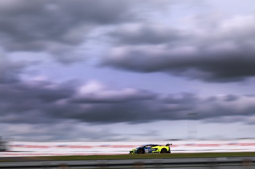 #96 - Rutronik Racing - Luca Engstler - Marco Mapelli - Patric Niederhauser - Lamborghini Temerario GT3 | SRO / JEP