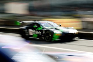 #35 - Walkenhorst Motorsport - Gaspard Simon - Ethan Ischer - Mateo Villagomez - Aston Martin Vantage AMR GT3 EVO