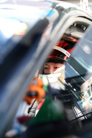 #54 - Dinamic GT - Tanart Sathienthirakul - Porsche 911 GT3 R (992) EVO