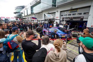 Fans pit walk