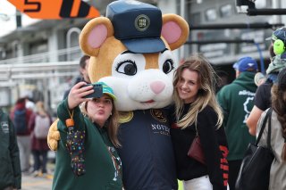 Fans on the Pitwalk