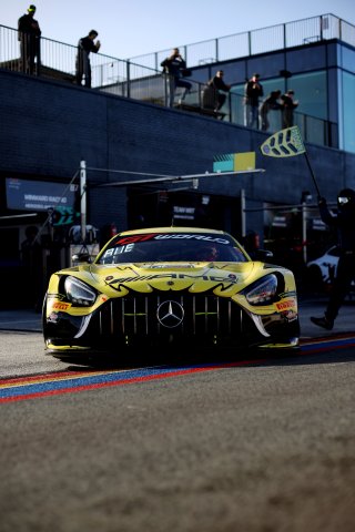 #48 - Winward Racing - Lucas Auer - Maro Engel - Mercedes-AMG GT3 EVO