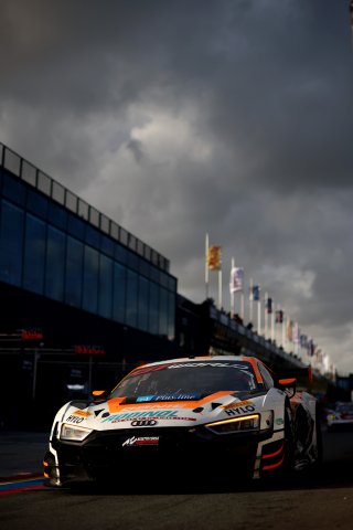#88 - Tresor Attempto Racing - Sebastian &Oslash;gaard - Carrie Schreiner - Audi R8 LMS GT3 EVO II