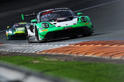 #54 - Dinamic GT - Tanart Sathienthirakul - Mark Kastelic - Porsche 911 GT3 R (992) EVO | SRO / JEP
