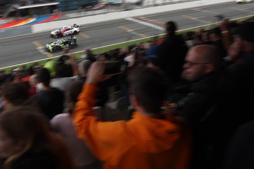 #34 - Walkenhorst Motorsport - Jamie Day - Mateo Villagomez - Aston Martin Vantage AMR GT3 EVO | SRO / JEP