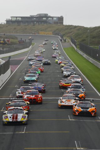 Start of Race 1 
