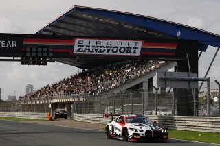 #32 - Team WRT - Charles Weerts - Kelvin van der Linde - BMW M4 GT3 EVO