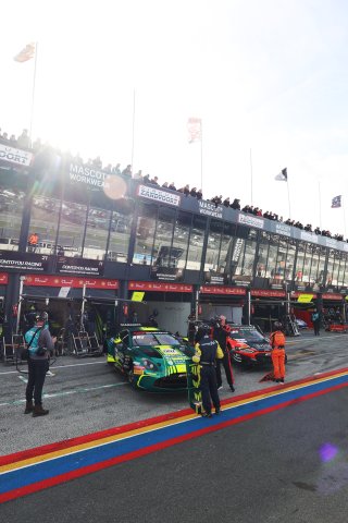 #7 - Comtoyou Racing - Nicki Thiim - Kobe Pauwels - Aston Martin Vantage AMR GT3 EVO