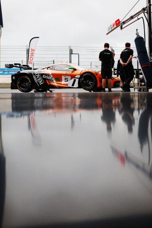 #5 - Optimum Motorsport - Guilherme Oliveira - Mikey Porter - McLaren 720S GT3 EVO | SRO \ JEP