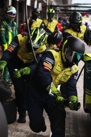 #21 - Comtoyou Racing - Arthur Dorison - Oliver S&ouml;derstr&ouml;m - Aston Martin Vantage AMR GT3 EVO