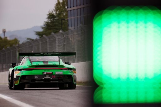 #54 - Dinamic GT - Tanart Sathienthirakul - Mark Kastelic - Porsche 911 GT3 R (992) EVO | SRO / JEP