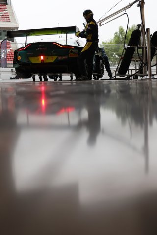 #11 - Comtoyou Racing - Felice Jelmini - Marcelo Tomasoni - Aston Martin Vantage AMR GT3 EVO