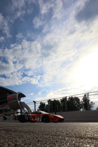 #5 - Optimum Motorsport - Guilherme Oliveira - Mikey Porter - McLaren 720S GT3 EVO