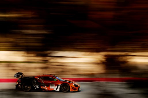 #5 - Optimum Motorsport - Guilherme Oliveira - Mikey Porter - McLaren 720S GT3 EVO | SRO / JEP