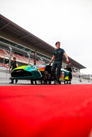 #21 - Comtoyou Racing - Arthur Dorison - Oliver S&ouml;derstr&ouml;m - Aston Martin Vantage AMR GT3 EVO